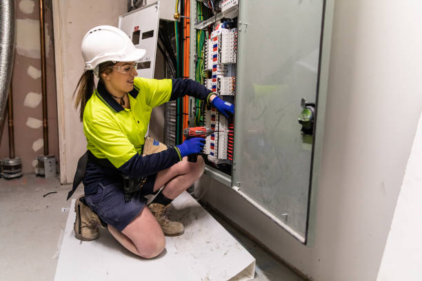 Best Emergency Electrical Repair  in Hillsboro, KS